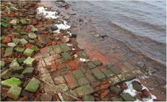 В засушливый год на месте Леушинского монастыря Льды вода непогода и время - фото 17