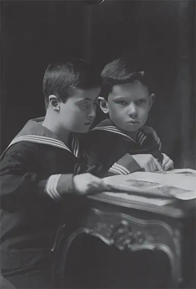 Sergio y Andrés Absolutamente Soy un poco todas las mujeres de mi familia y - фото 7