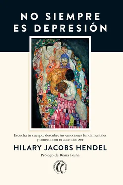 Hilary Jacobs Hendel No siempre es depresión обложка книги