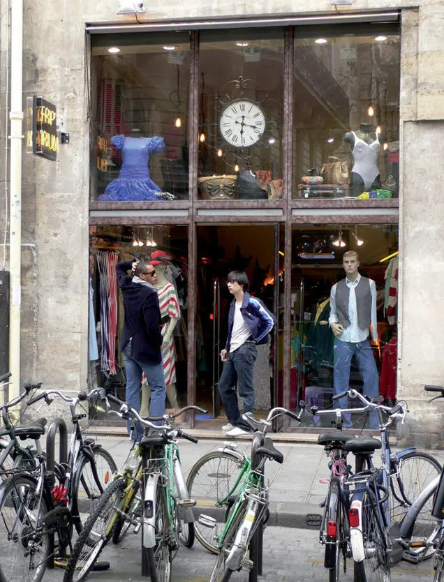 Tienda en el barrio Judío París responsable Las grandes metrópolis no suelen - фото 7