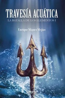 Enrique Míguez Mejías Travesía acuática обложка книги
