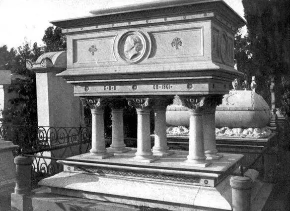 Tomb of Elizabeth Barrett Browning in the English Cemetery Florence Designed - фото 25