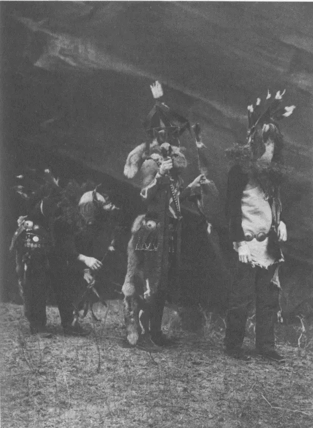 Gán askĭdĭ Zahadolzhá Haschéltĭ Navaho The personated deities pictured in - фото 64