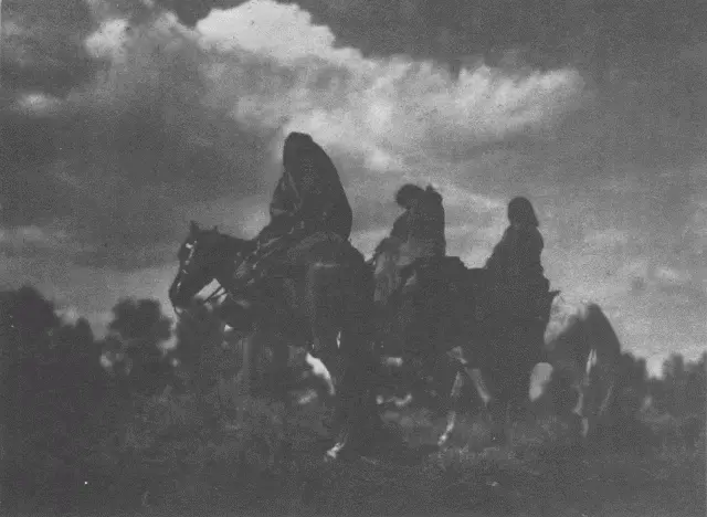 Navaho Women Miscellaneous English Apache Jicarilla Navaho arm kogún gŏn - фото 80