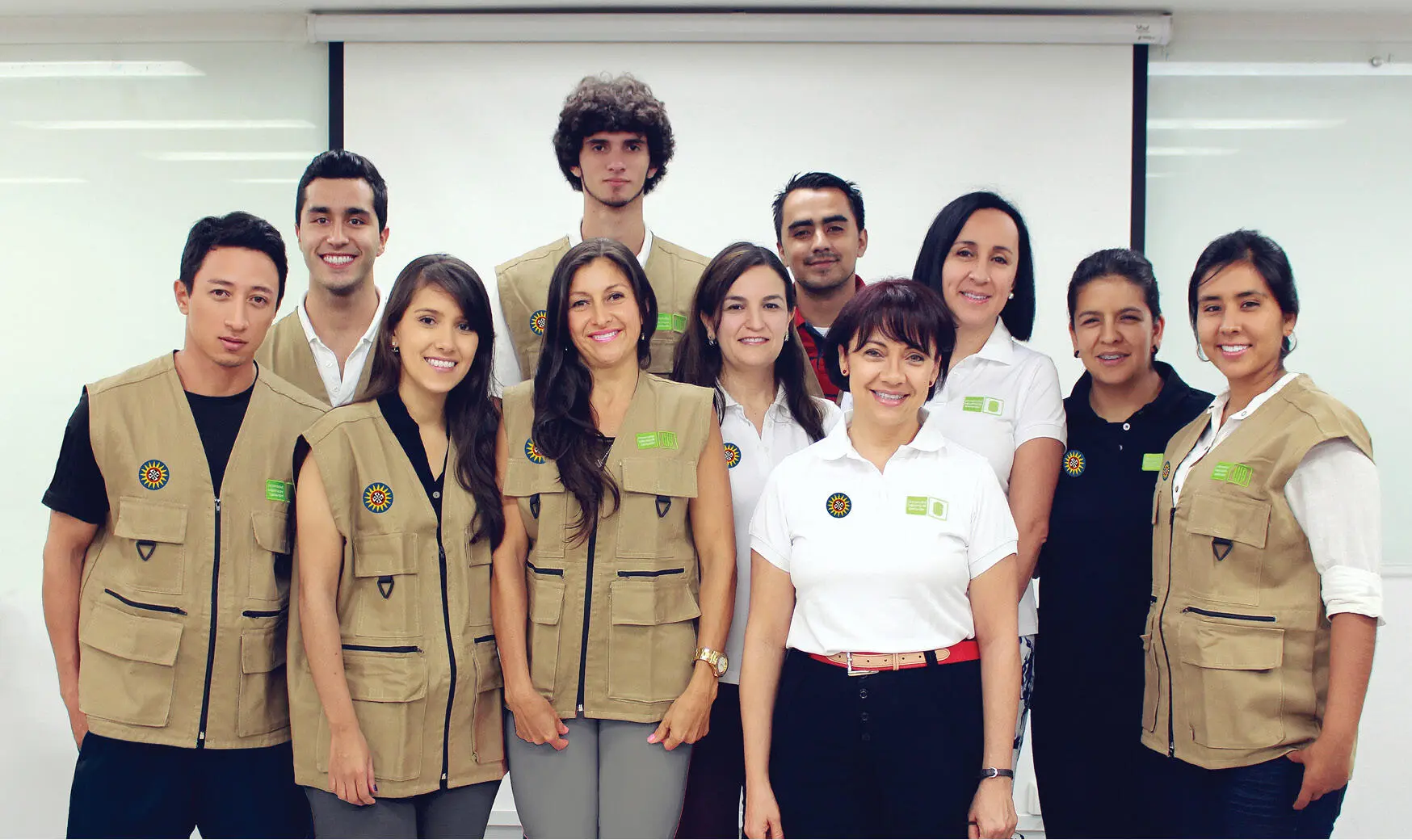 Equipo de trabajo de campo De izquierda a derecha Danilo Merchán Jorge Andrés - фото 4