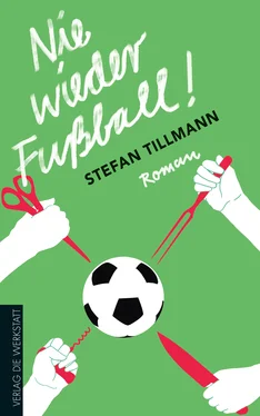 Stefan Tillmann Nie wieder Fußball! обложка книги