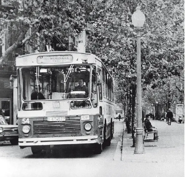Lautobús la Catalana que fins al 1980 va fer la línia ClotPoblenou Però - фото 16