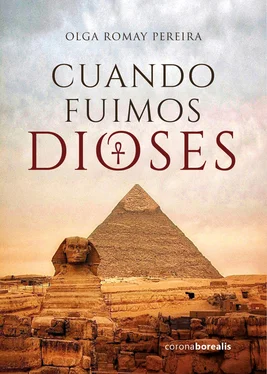 Olga Romay Cuando fuimos dioses обложка книги