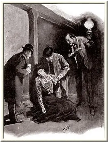 The brute cried Holmes Here Lestrade your brandybottle Put her in the - фото 105