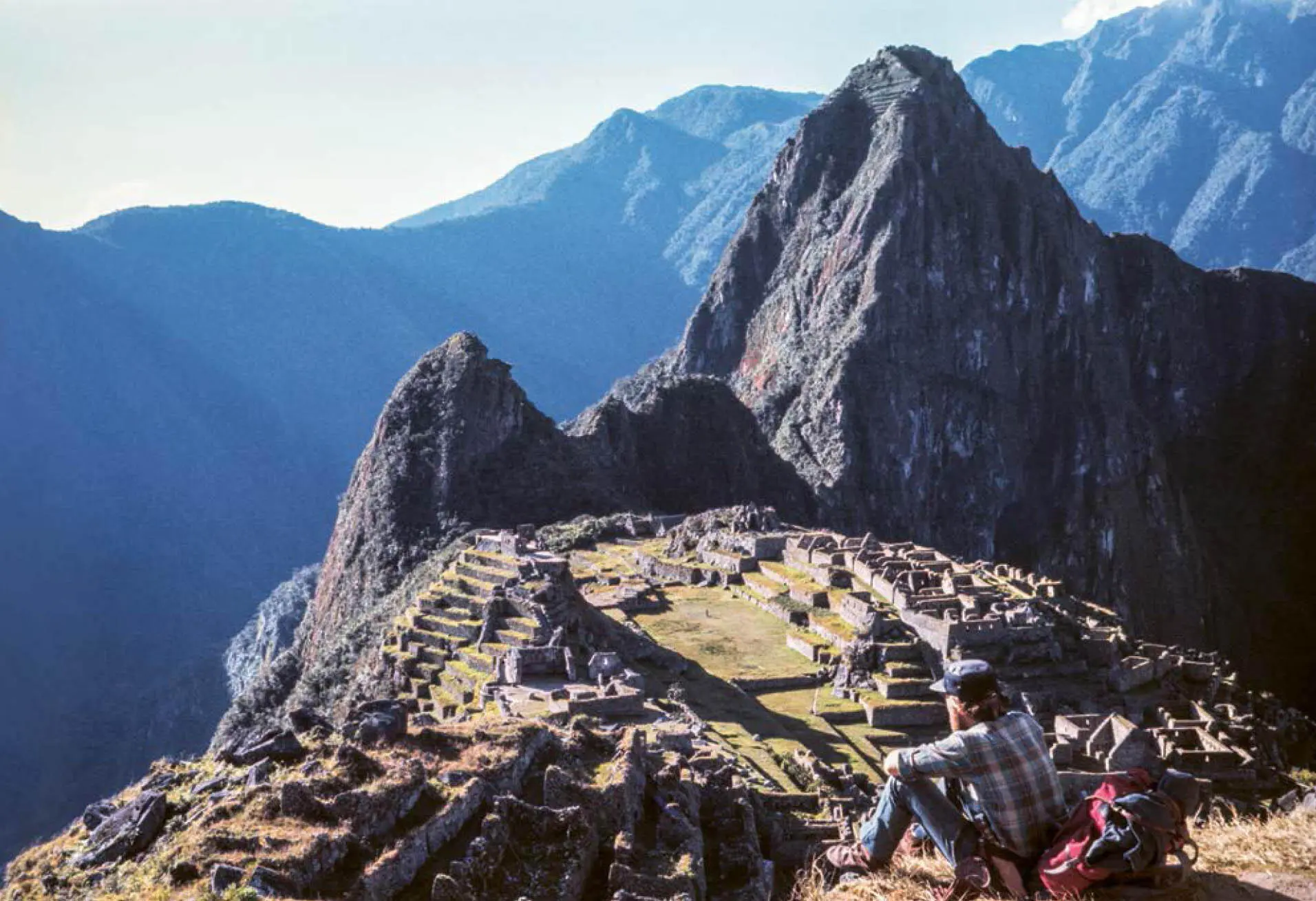 Blick auf die damals 1970 noch touristenfreie Inkastadt Machu Picchu Heute - фото 2