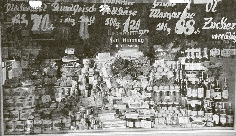 Am Montag dem 21 Juni 1948 rieben sich die Menschen in den Westzonen - фото 16