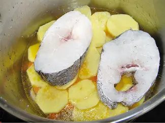 Rodajas de merluza Ventresca o Ijada Parte inferior de los lomos del pescado - фото 108