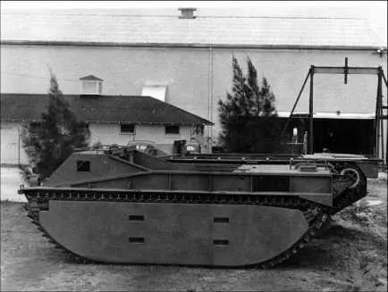 Ранний вариант плавающего транспортера LVT1 Аллигатор в учебном центре - фото 24