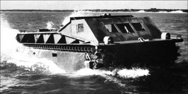 Транспортер LVT1 Аллигатор на плаву Окна рубки сняты Непосредственно за - фото 27