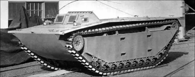 Плавающий транспортер LVT2 Обратим внимание на штыревую антенну отклоненную - фото 38