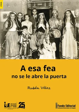 Rubén Vélez A esa fea no se le abre la puerta обложка книги
