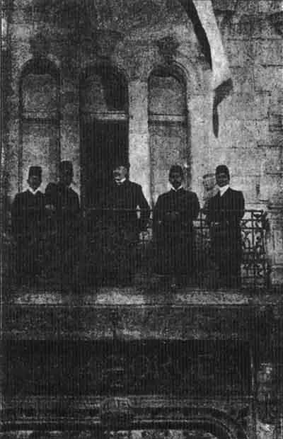 Надвечір 13го червня 1905 року прибув сам шах Ірану МозаффередДін І що ви - фото 21