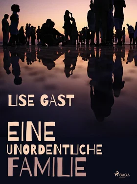 Lise Gast Eine unordentliche Familie обложка книги