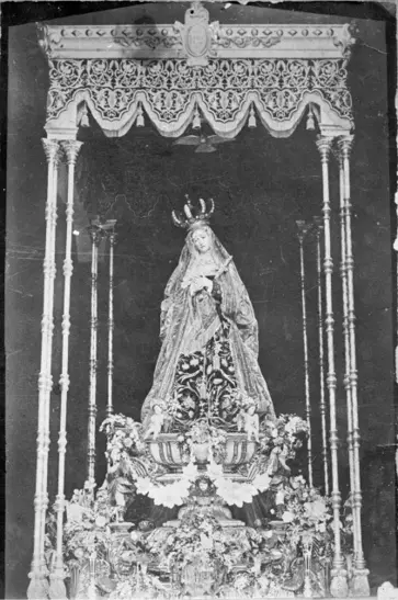 Nuestra Señora de la Paz en su trono Las referidas reglas se componen de nueve - фото 11