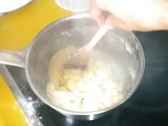 Proceso de escaldado de la pasta choux Existe una diferencia sustancial con - фото 41