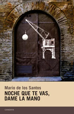 Mario de los Santos Noche que te vas, dame la mano обложка книги
