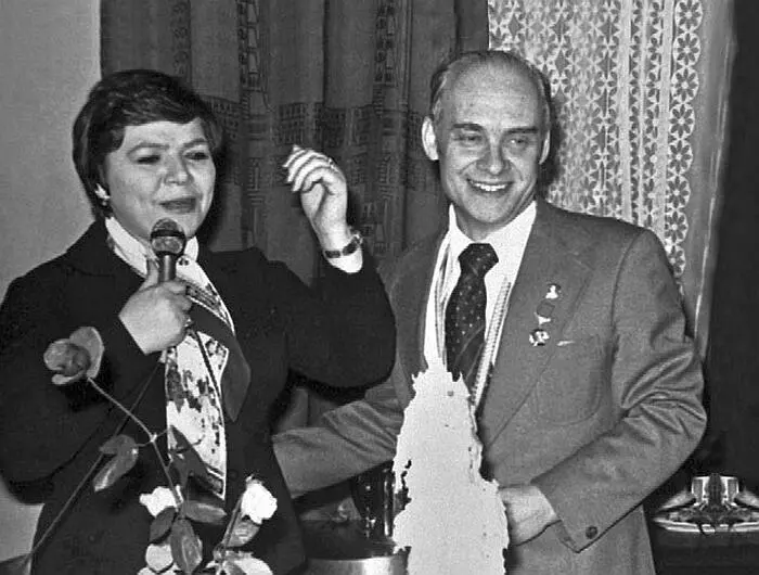 Майя Кристалинская первая исполнительница песни Нежность С Иосифом - фото 36