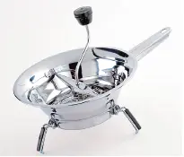 Prensa de patatas manual Este utensilio es utilizado como el pasapurés la - фото 20