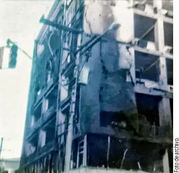 Edificio en Managua después del sismo Managua Nicaragua 1972 Fue una - фото 33