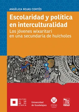 Angélica Rojas Corés Escolaridad y política en interculturalidad обложка книги