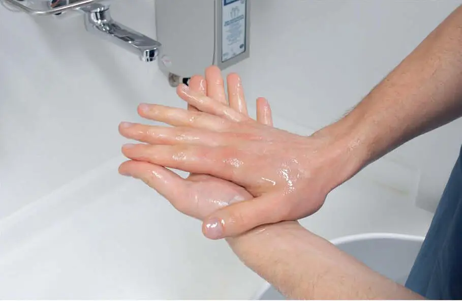 Abb 216Hygienische und chirurgische Händedesinfektion beginnen mit der - фото 15
