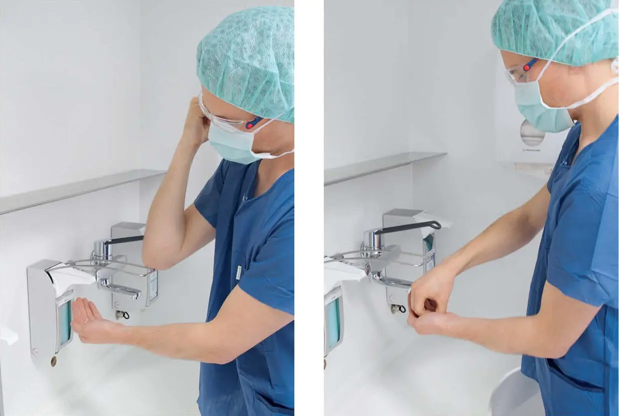 Abb 21Zuerst werden 5 ml Handseife in die Handfläche der linken Hand gegeben - фото 11