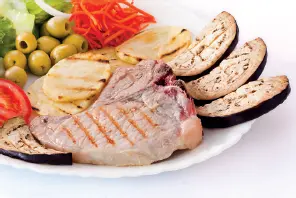 Ejemplo de la composición un plato combinado Este tipo de comidas es típico en - фото 1