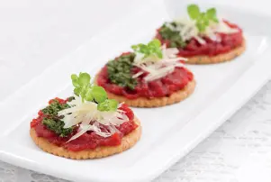 Ejemplo de aperitivo servido en formato de canapé Hoy día se han convertido - фото 3