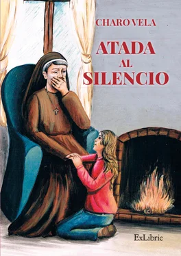 Charo Vela Atada al silencio обложка книги