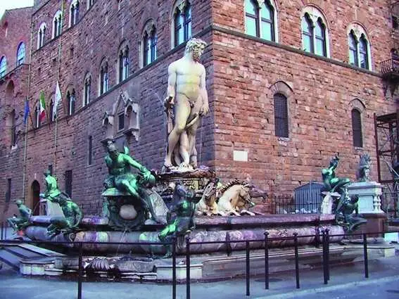 Флоренция Нептун на площади Синьории Флоренция Во дворе палаццо - фото 161