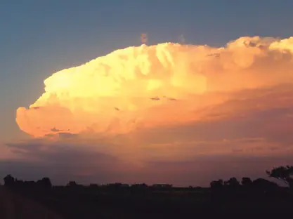 Nube de desarrollo vertical Este tipo de lluvias que se producen en la - фото 26