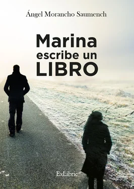 Ángel Morancho Saumench Marina escribe un libro обложка книги