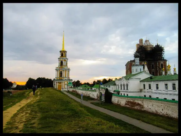 В 1832 году из казны Российской империи выделили средства на завершение - фото 16