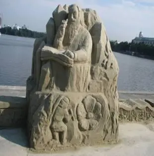 In August on the City Birthday there is an exhibition of the sand sculptures - фото 7
