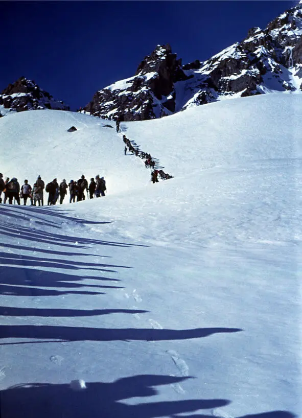 The register of Kazakhstani mountaineering is usually done from 1930 when G - фото 9