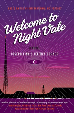 Joseph Fink Welcome to Night Vale обложка книги