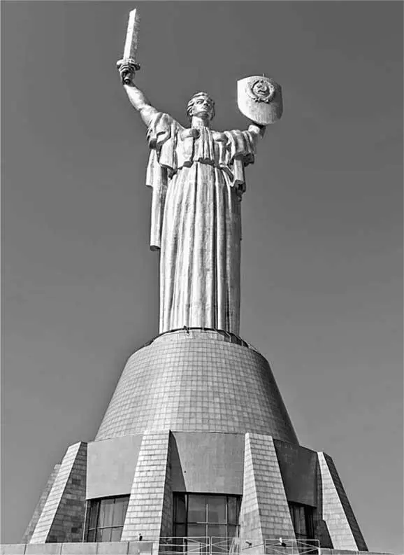 Скульптура Родинамать Киев Автор проекта Василий Бородай Жесты базиса - фото 94