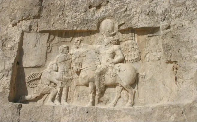 Figura 9Relieve rupestre de Naqshe Rustam donde se representa al triunfante - фото 13