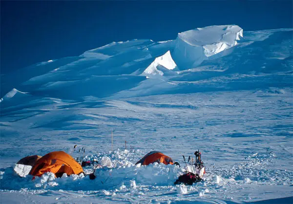 Hochlager Lager II auf dem Sattel zwischen Mount Vinson und Mount Shinn 1Der - фото 22