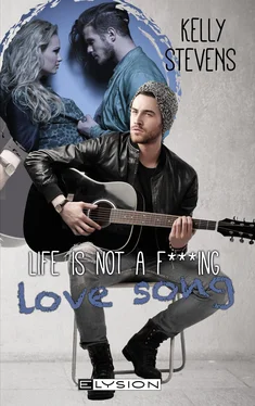 Kelly Stevens Life is not a fu***ing Lovesong обложка книги