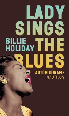 Billie Holiday Lady sings the Blues обложка книги