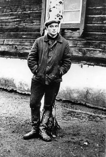 Павел Литвинов в ссылке в Верхних Усуглях Около 1970 Мемориал Они решили - фото 56