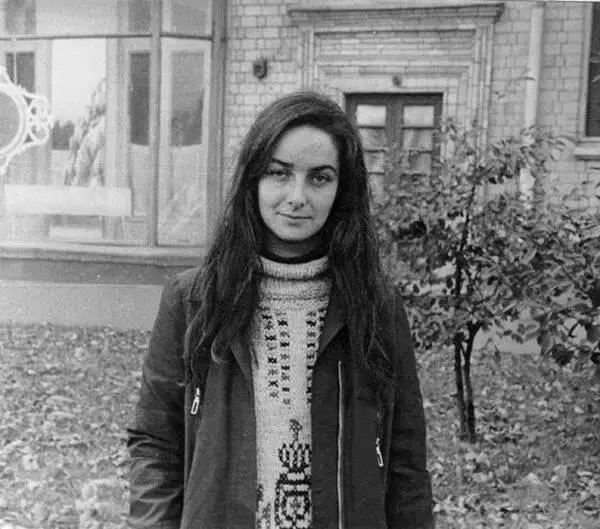 1974 Москва накануне отъезда Андрей Зализняк У Наташи Гутман а мы - фото 63