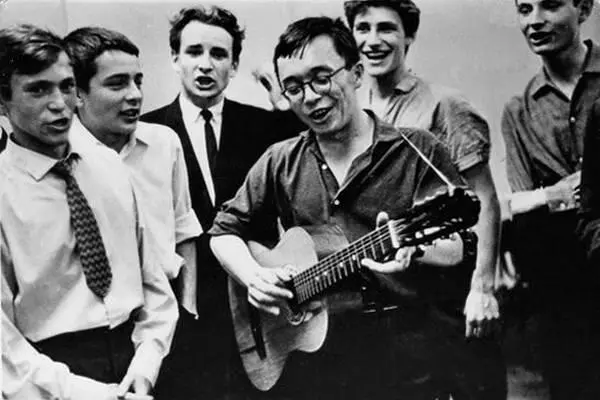 В школеинтернате при МГУ 18 Ансамбль созданный Юлием Кимом Бахмин - фото 80