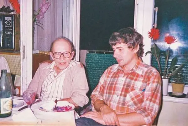 Глеб Павловский с Михаилом Гефтером за неделю до ареста Москва 1982 Из - фото 97